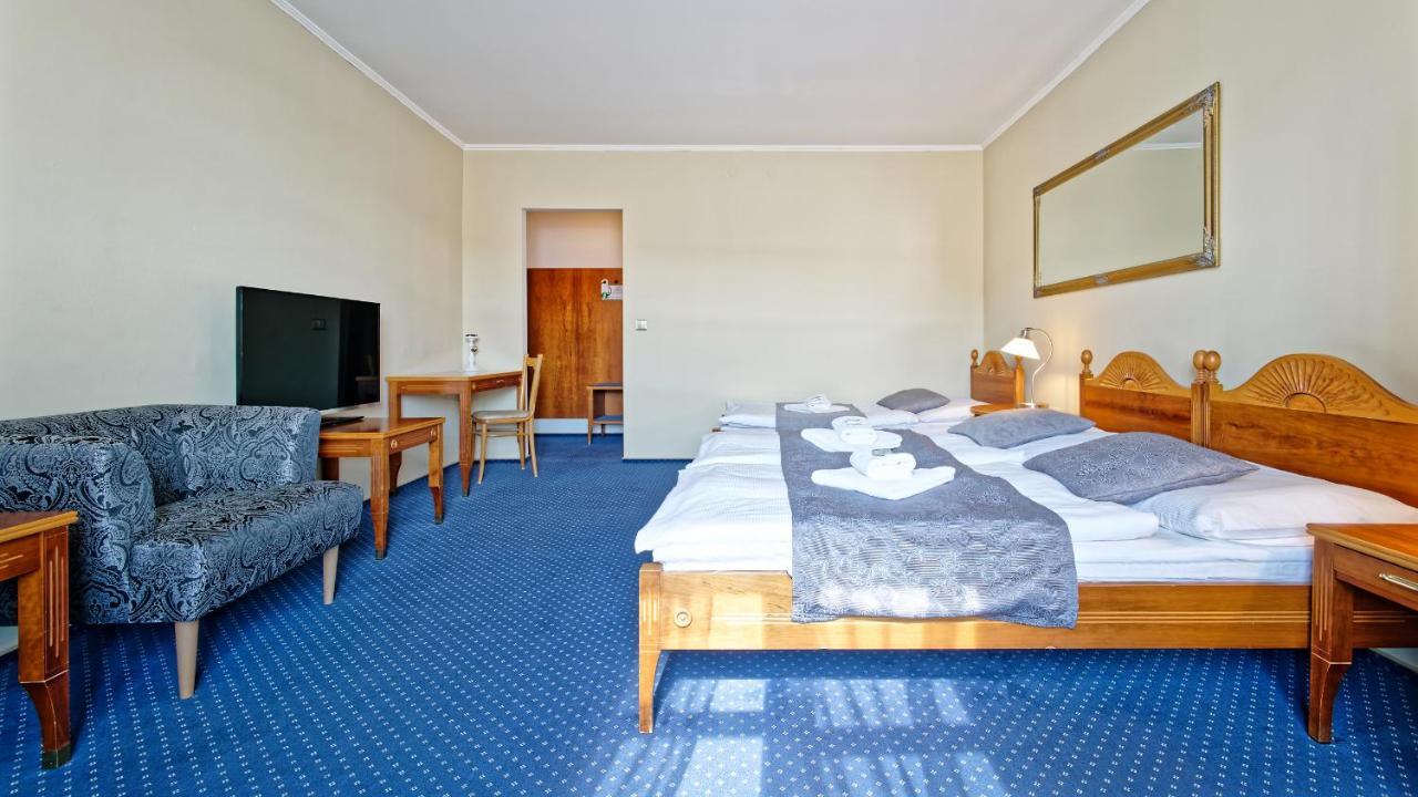 Hotel Napoleon Austerlitz Εξωτερικό φωτογραφία